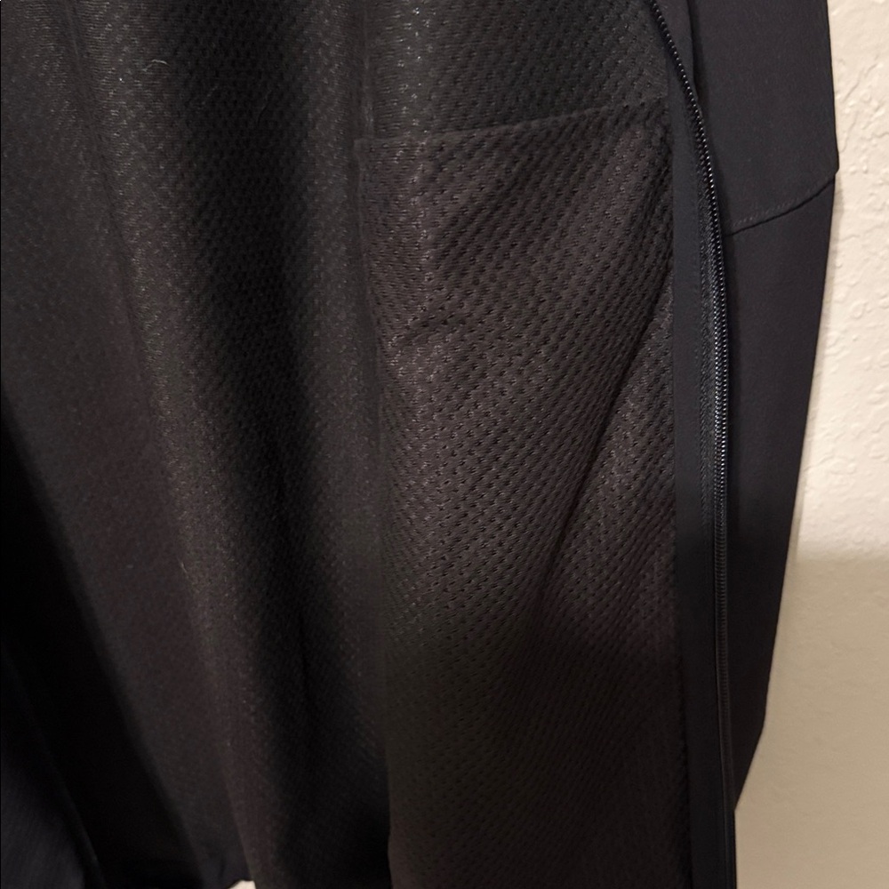 Patagonia Black Lightweight Softshell Jacket - image 6